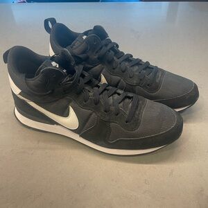 Nike Internationalist Mid - Size 11.5